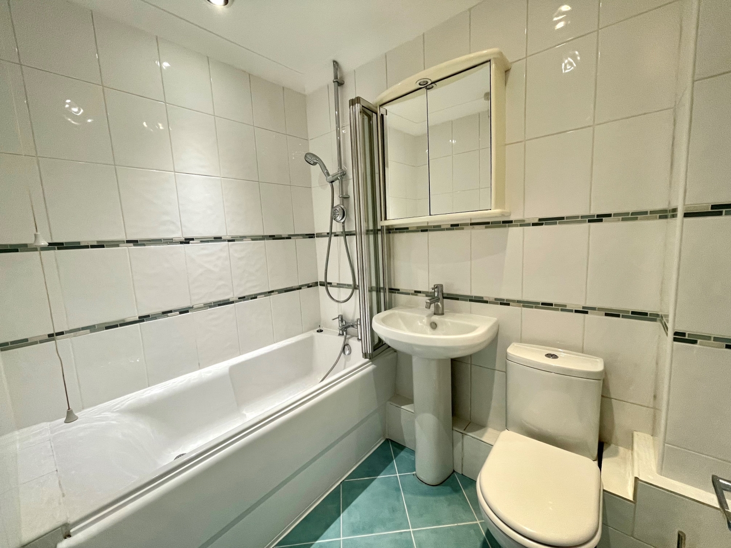 Flat 2 79 High Street, Egham Nevin And Wells